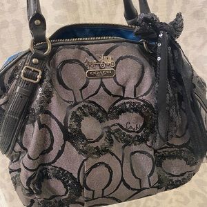 Authentic coach pocketbook